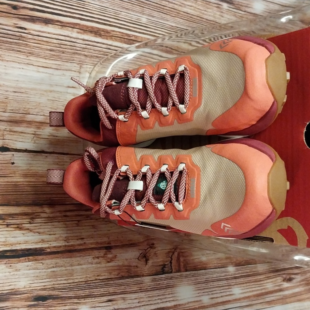 Kodiak Canada's Quicktrail low women's shoes